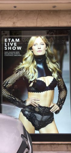 Installation caissons lumineux LED en Point de vente Paris Picardie Visuel Intérieur